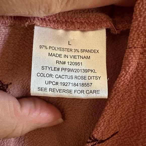 Pink Republic Pink Floral Blouse with Front Twist Size Large - Picture 8 of 9